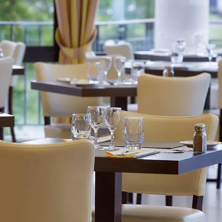 Brit Hotel Du Lac 